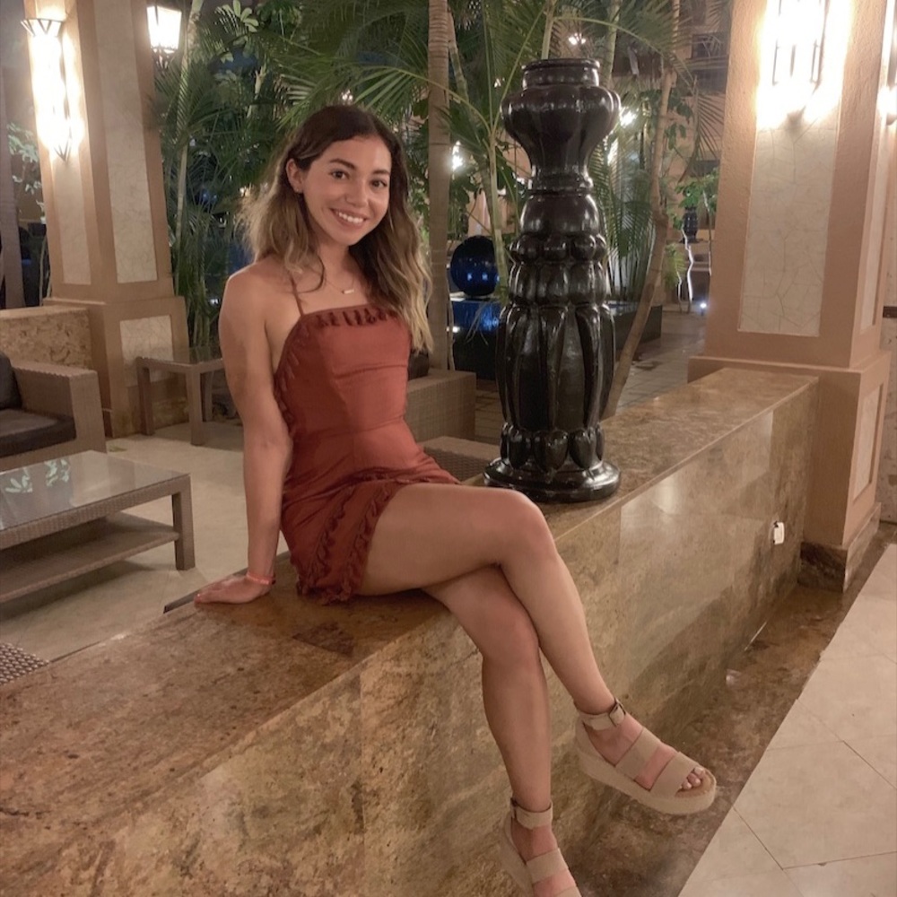 Meet your Posher, Monica